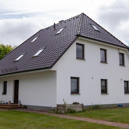 Urlaubs-Appartement Am Dorfrand Wieck auf dem Darss Dış mekan fotoğraf