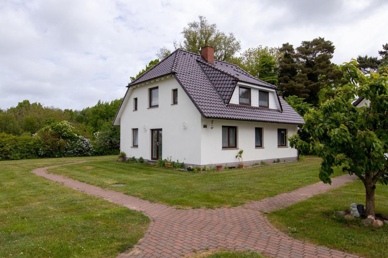 Urlaubs-Appartement Am Dorfrand Wieck auf dem Darss Dış mekan fotoğraf