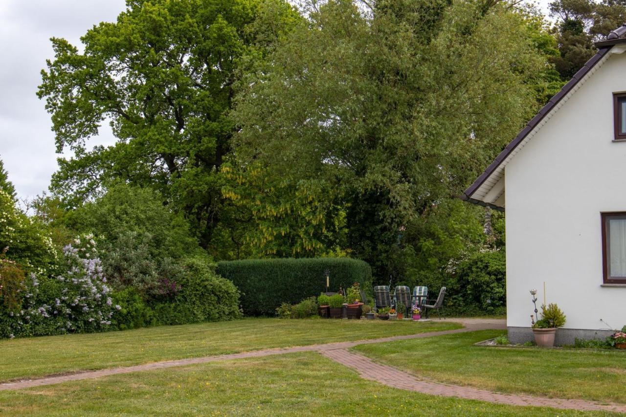 Urlaubs-Appartement Am Dorfrand Wieck auf dem Darss Dış mekan fotoğraf