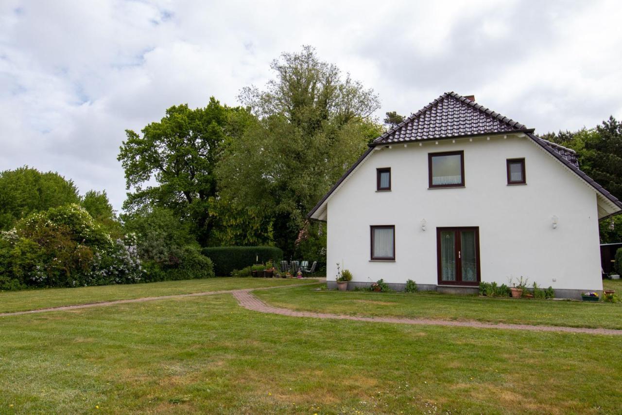 Urlaubs-Appartement Am Dorfrand Wieck auf dem Darss Dış mekan fotoğraf